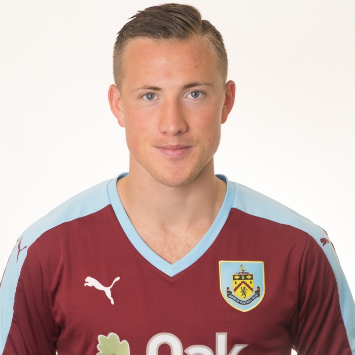 The 30-year old son of father (?) and mother(?) Fredrik Ulvestad in 2023 photo. Fredrik Ulvestad earned a  million dollar salary - leaving the net worth at  million in 2023